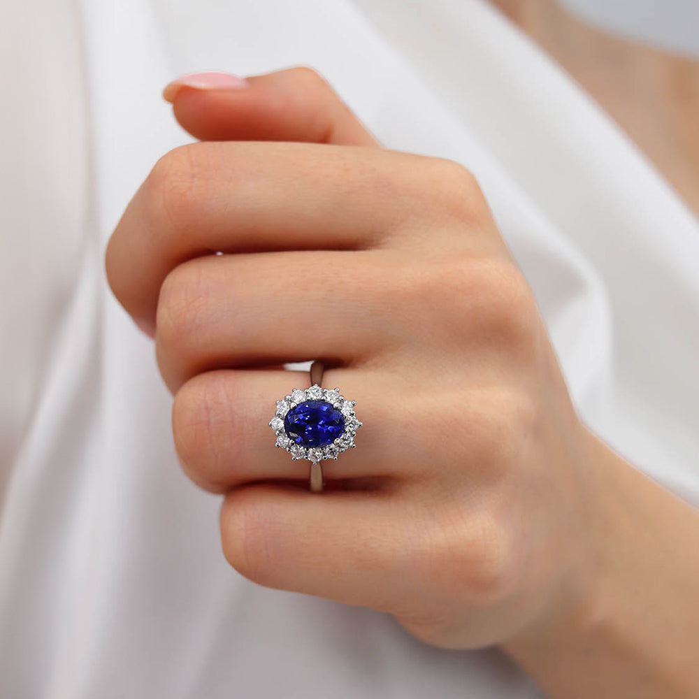 CORNFLOWER – Lab-Grown Blue Sapphire & Diamond Halo Ring in 950 Platinum