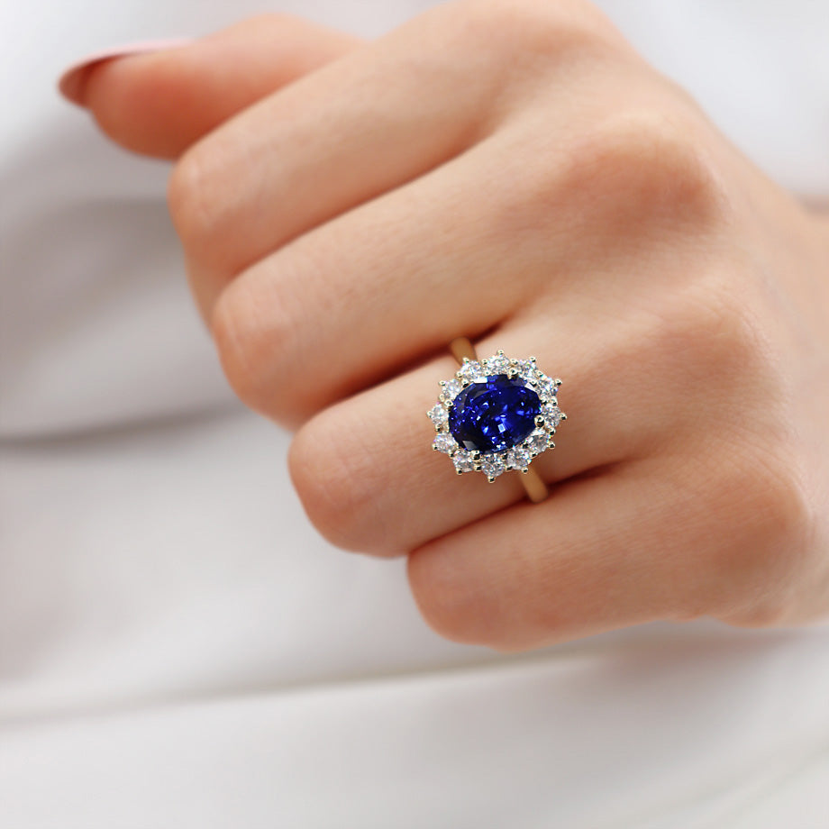 CORNFLOWER – Lab-Grown Blue Sapphire Halo Engagement Ring in 18k Yellow Gold
