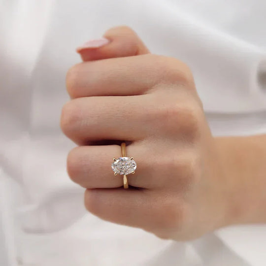 TULIP - Oval Natural Diamond 18k Yellow Gold Solitaire